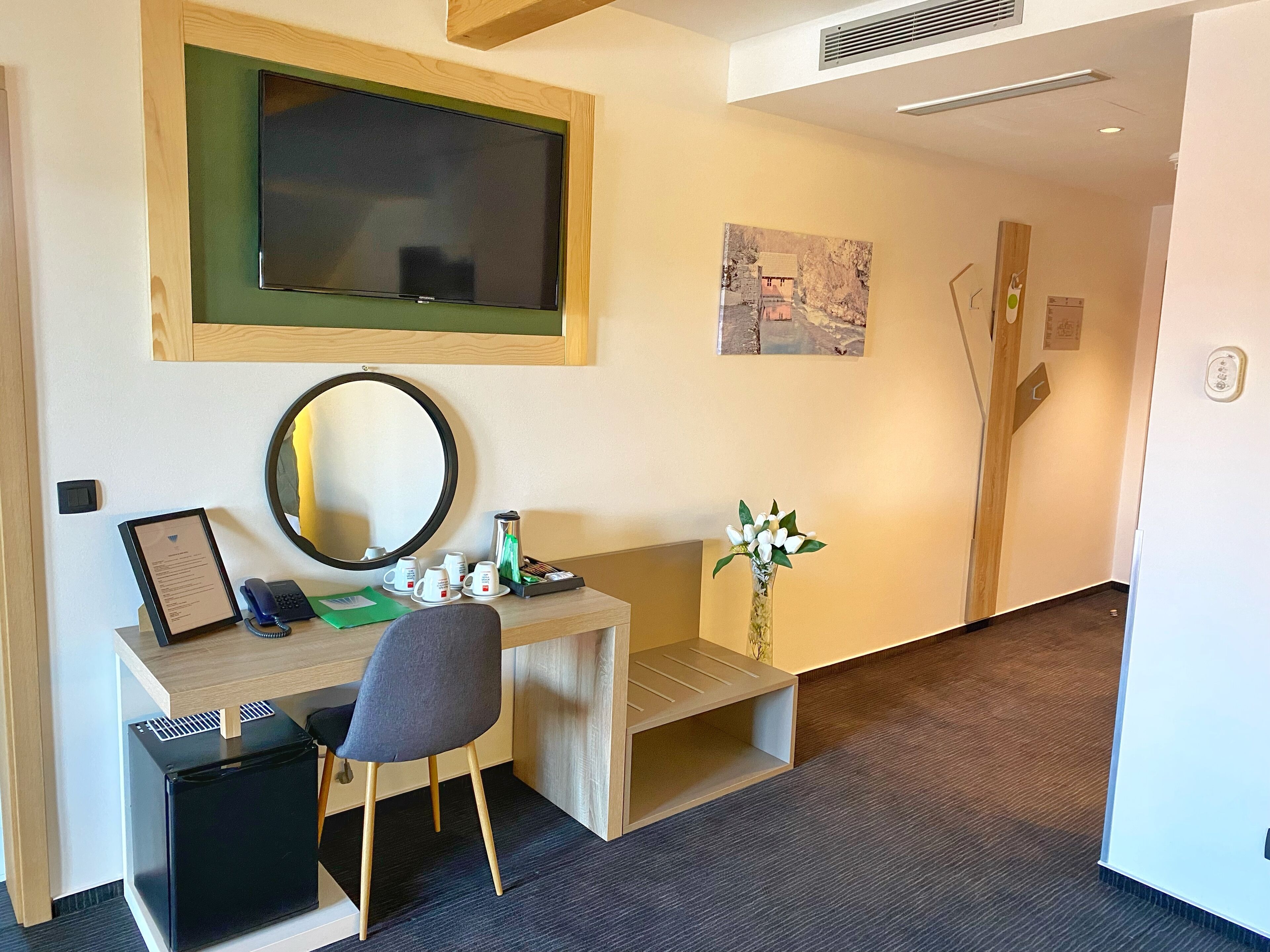 family suite | premium bedding, minibar, in-room safe, desk