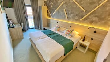 Double or Twin Room | Premium bedding, minibar, in-room safe, desk