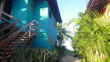 標準公寓, 1 間臥室, 海景 | 客房內保險箱、隔音、免費無線上網、床單