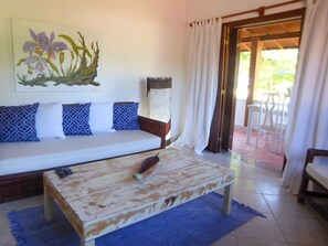 Standard Apartment, 1 Bedroom, Ocean View | Living area