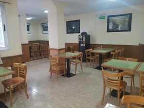 Inbegriffenes kontinentales Frühstück