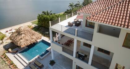 Villa Laguna Gecko