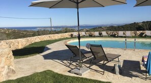 Seasonal outdoor pool, open 6:00 AM to 11:30 AM, pool umbrellas - Brise Marine (Bonifacio)