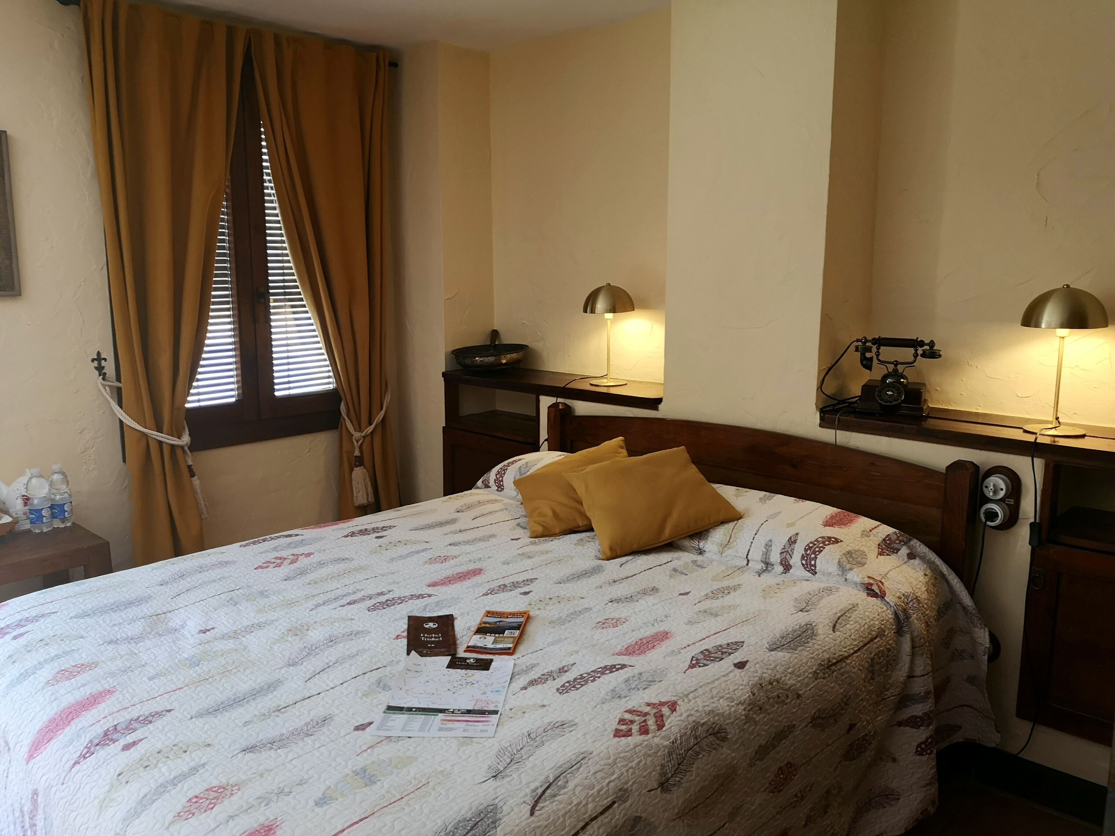 Egyptian cotton sheets, premium bedding, in-room safe