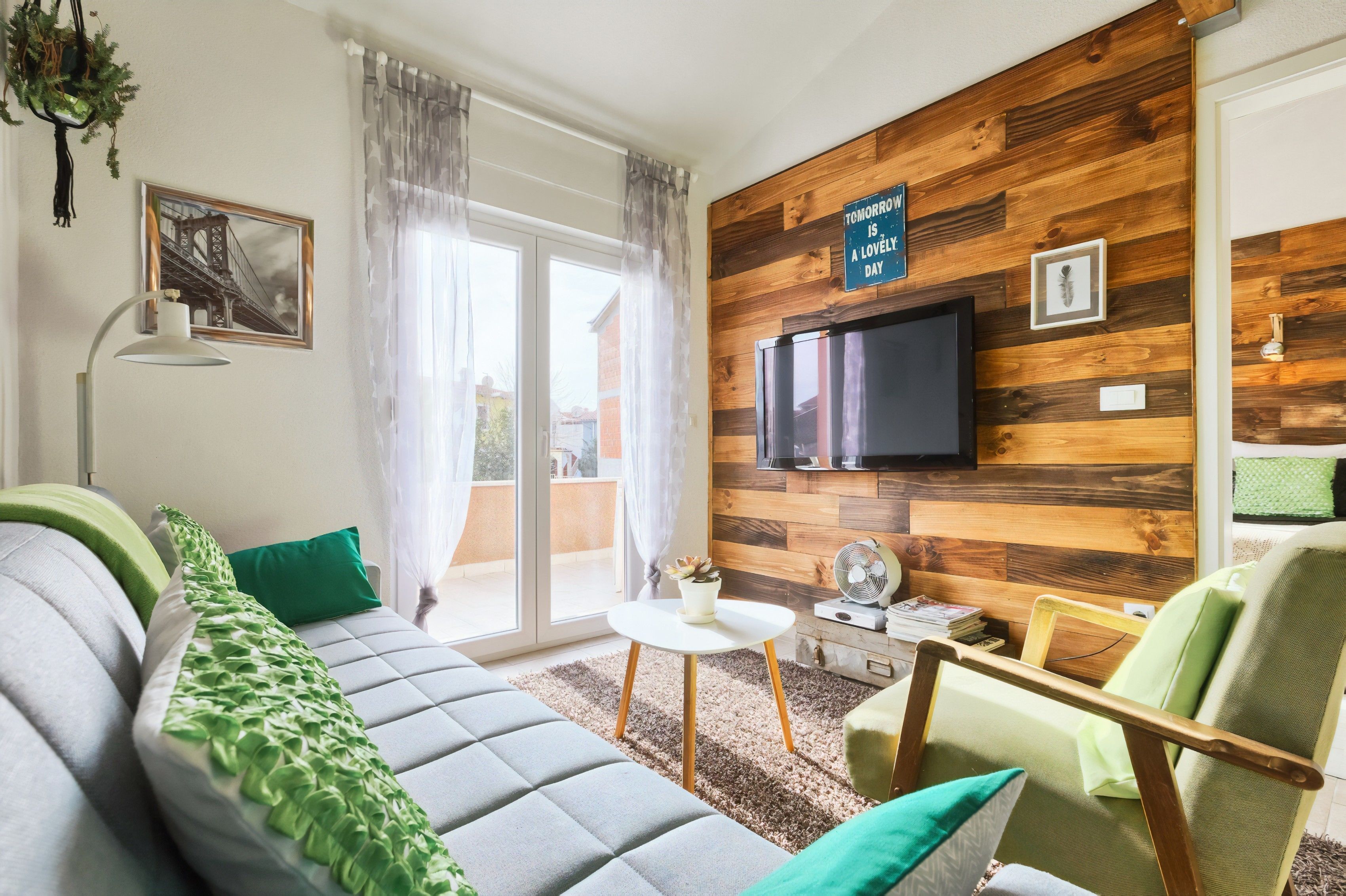 Apartment | Living area | Flat-screen TV