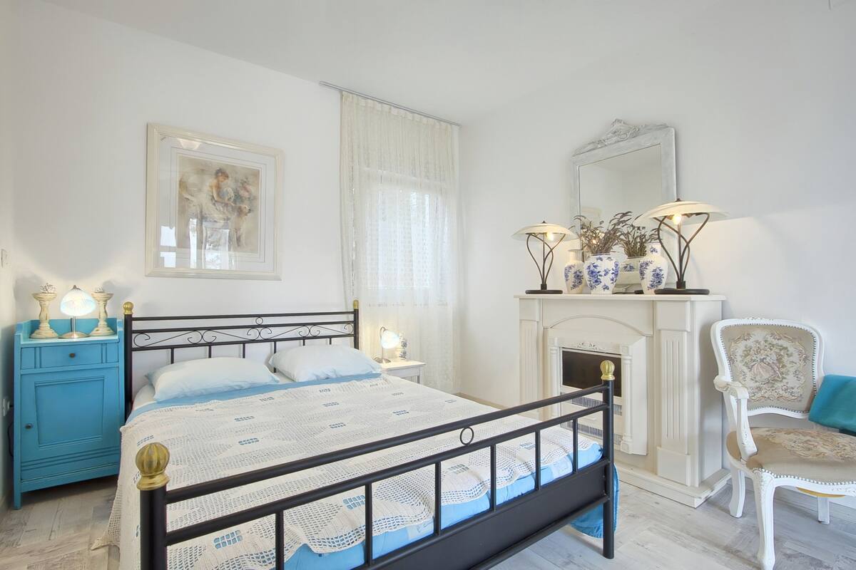 设计开间, 1 张特大床, 露台, 庭院景观 | 1 多间卧室、高档床上用品、特色装修、特色家居