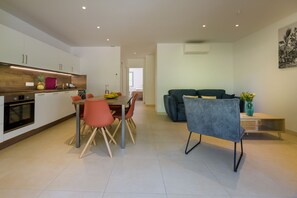Flat-screen TV - Les Pins de Santa Giulia (Porto-Vecchio)