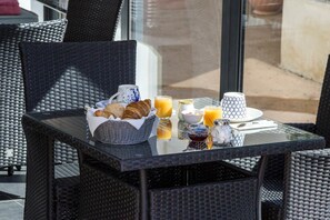 Breakfast area - L'Albitru (Bonifacio)