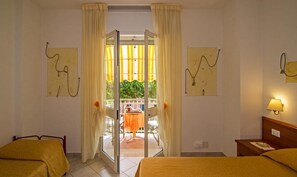 Dreibettzimmer, Balkon