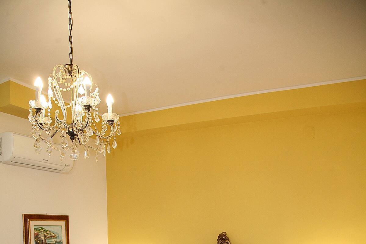 Blackout curtains, free WiFi, bed sheets
