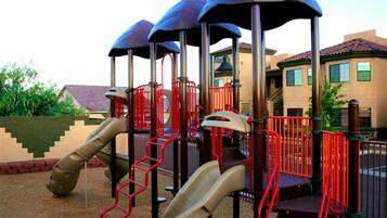 Children’s play area – outdoor