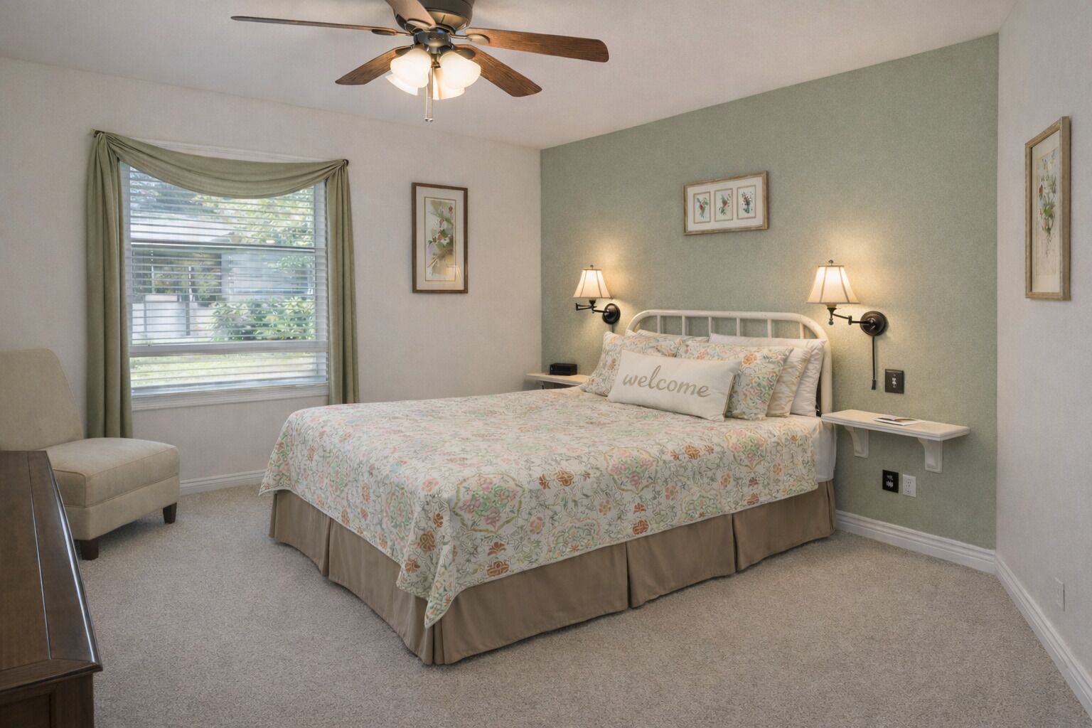 Hummingbird Room, 1 Queen Bed, Accessible, Ground Floor | Desk, iron/ironing board, free WiFi, bed sheets