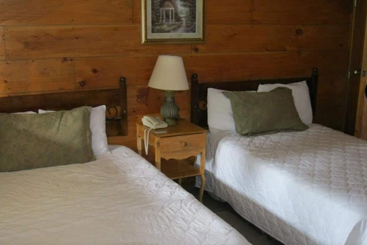 Basic Double Room, 1 Double Bed, Non Smoking | 2 bedrooms, free WiFi