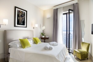 Premium bedding, minibar, in-room safe, desk