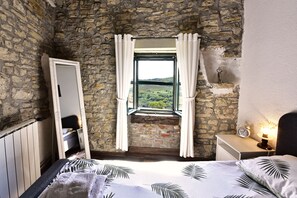 2 bedrooms, Internet