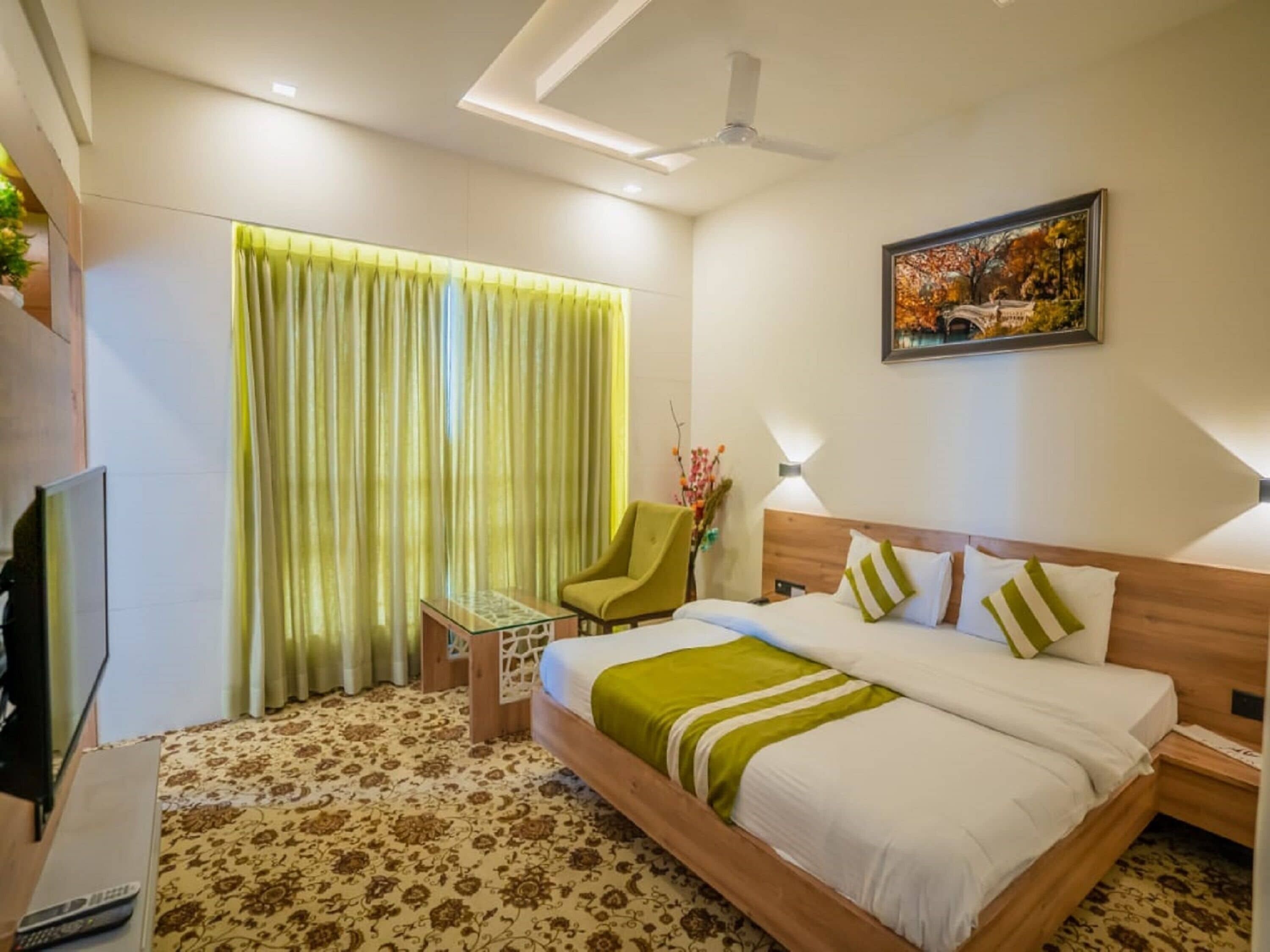 Bureau, chambres insonorisées, Wi-Fi gratuit, draps fournis
