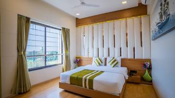 1 bedroom, desk, soundproofing, free WiFi