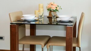 In-room dining - Peak Tower (Pattaya)