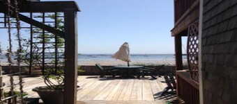 Cute Little Condo Unit Steps from the Beach