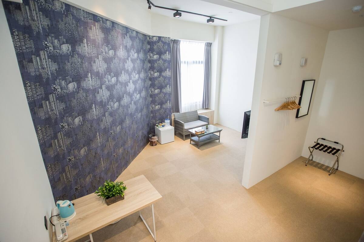 deluxe quadruple room, 2 double beds | desk, blackout curtains, free wifi, bed sheets