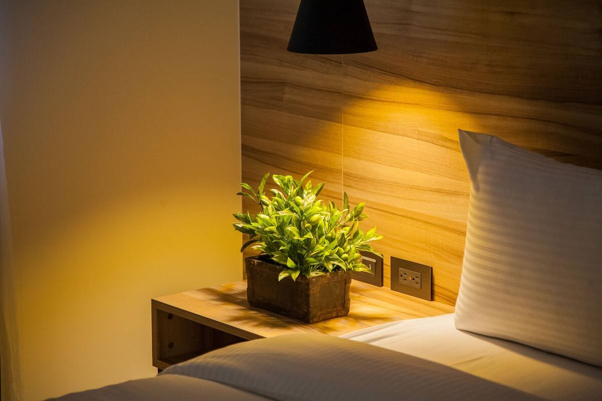 standard double room, 1 double bed | desk, blackout curtains, free wifi, bed sheets