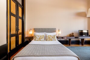 In-room safe, iron/ironing board, free WiFi, bed sheets