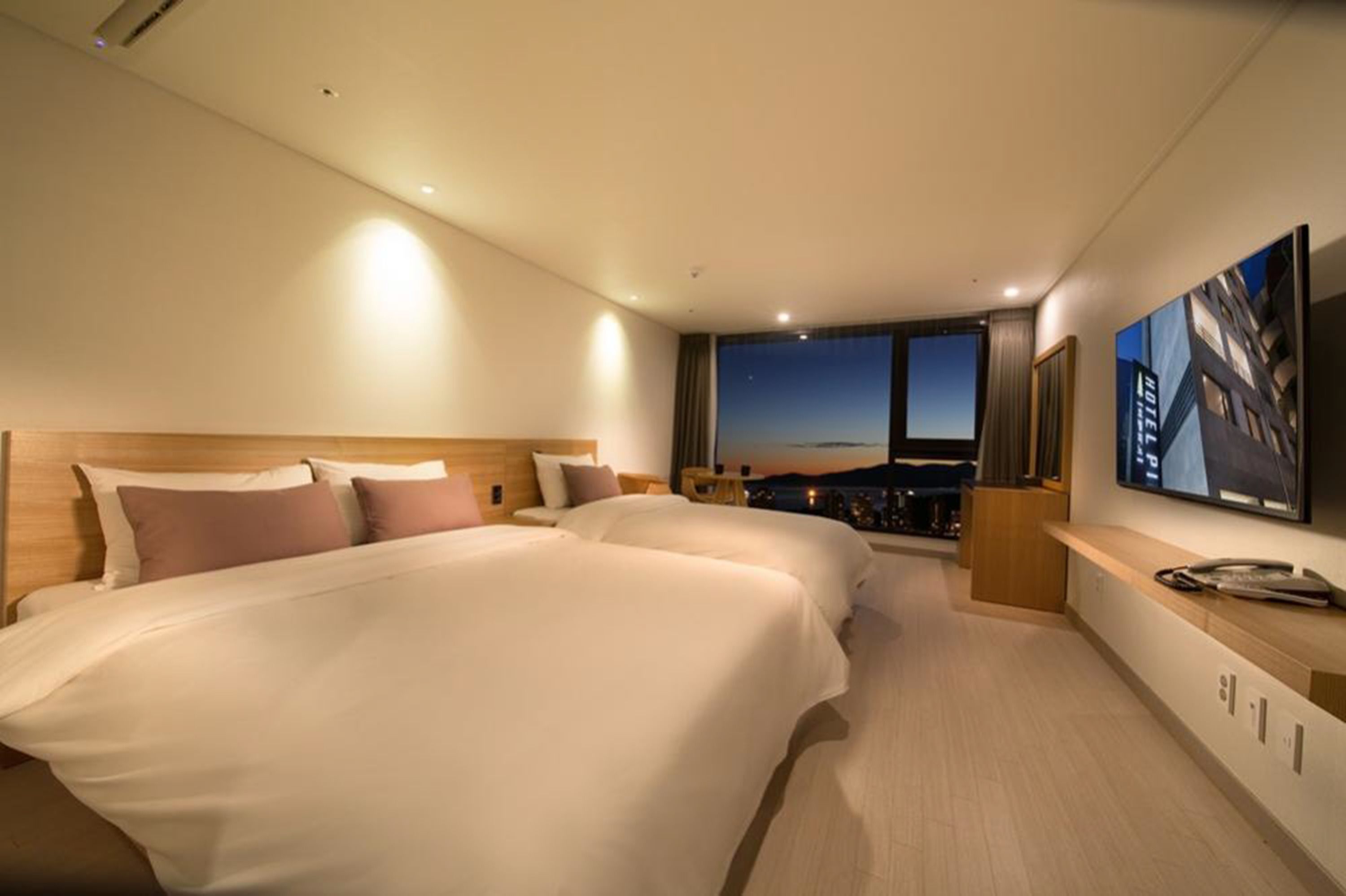 标准双床房 | 免费 WiFi