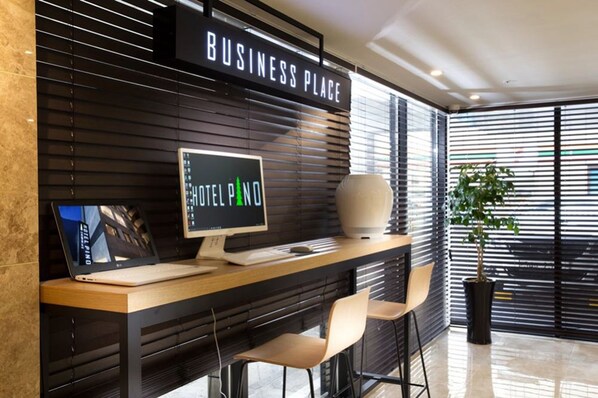 Business center - Pino Hotel (Seogwipo)
