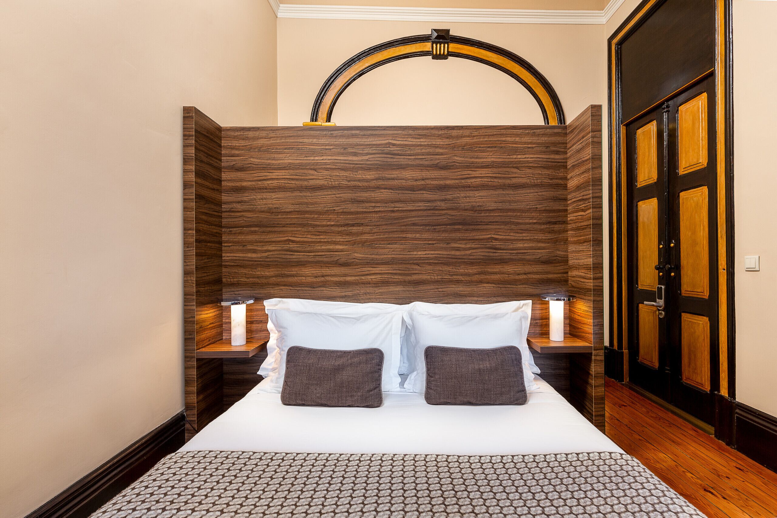 In-room safe, iron/ironing board, free WiFi, bed sheets