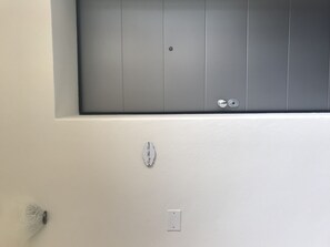1 habitación, tabla de planchar con plancha, wifi gratis y ropa de cama 