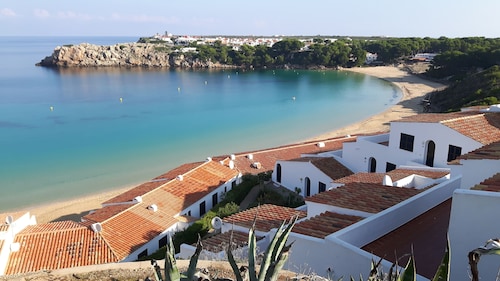 Maison en première ligne de mer avec vue panoramique sur la mer à 180 degrés