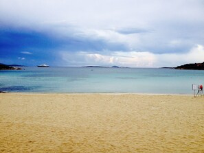 On the beach, sun-loungers, beach towels - Enjoy Sunrise and Sunset sea views from Home STRAIGHT ON THE FAMOUS IRA BEACH  (Porto Rotondo)