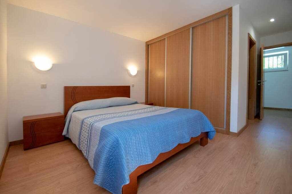 8 sovrum, strykjärn/strykbräda, resesäng och gratis wi-fi