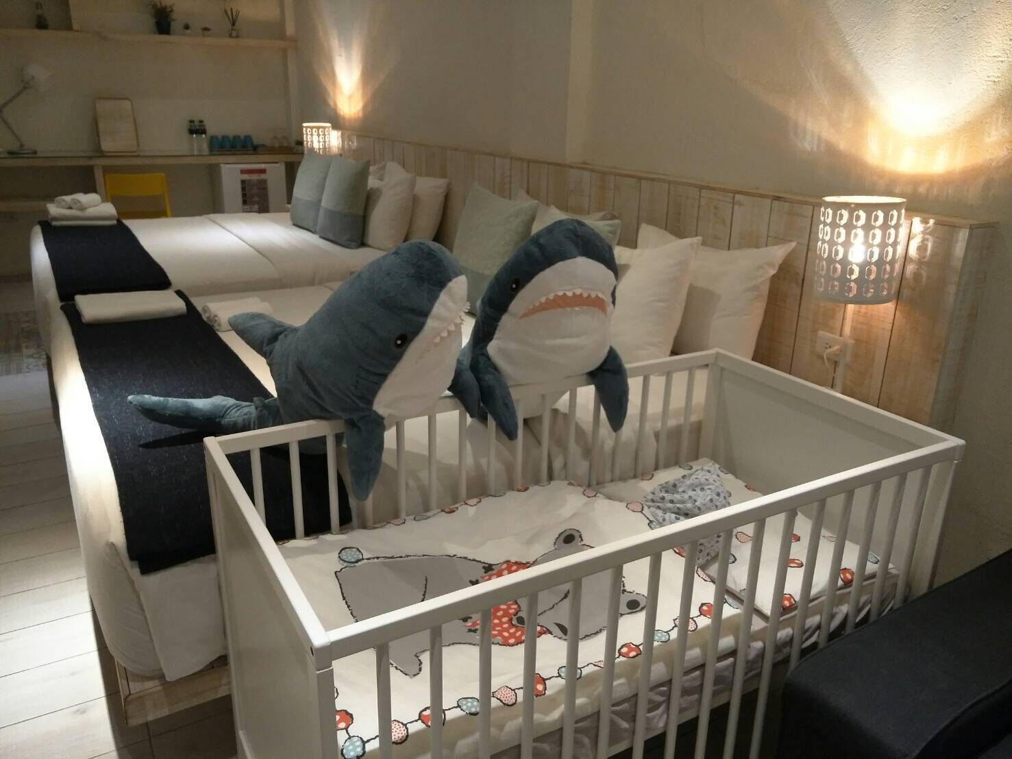 Premium bedding, blackout drapes, cribs/infant beds, free WiFi