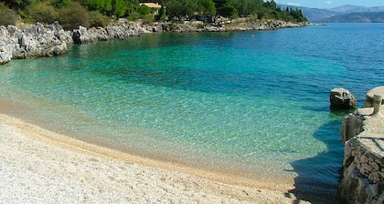 CĂŽte de N-E / Palalopetres Kalami Suite de luxe KV / 200m de la plage / vue sur la mer / piscine