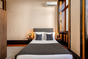 1 bedroom, in-room safe, iron/ironing board, free WiFi - Unique One-Bedroom Apartment in Bolhão Market (Oporto)