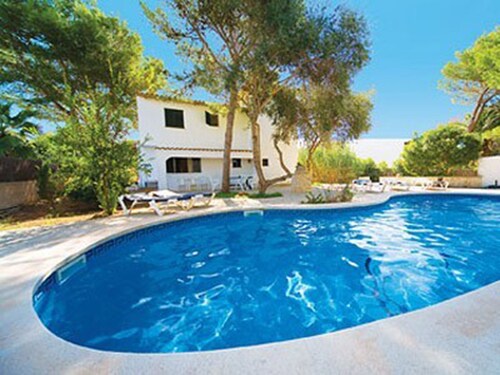 Lovely holiday villa. Pool and beach