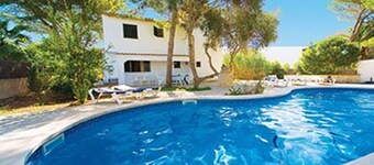 Lovely holiday villa. Pool and beach