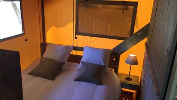 2 bedrooms, Internet, bed sheets