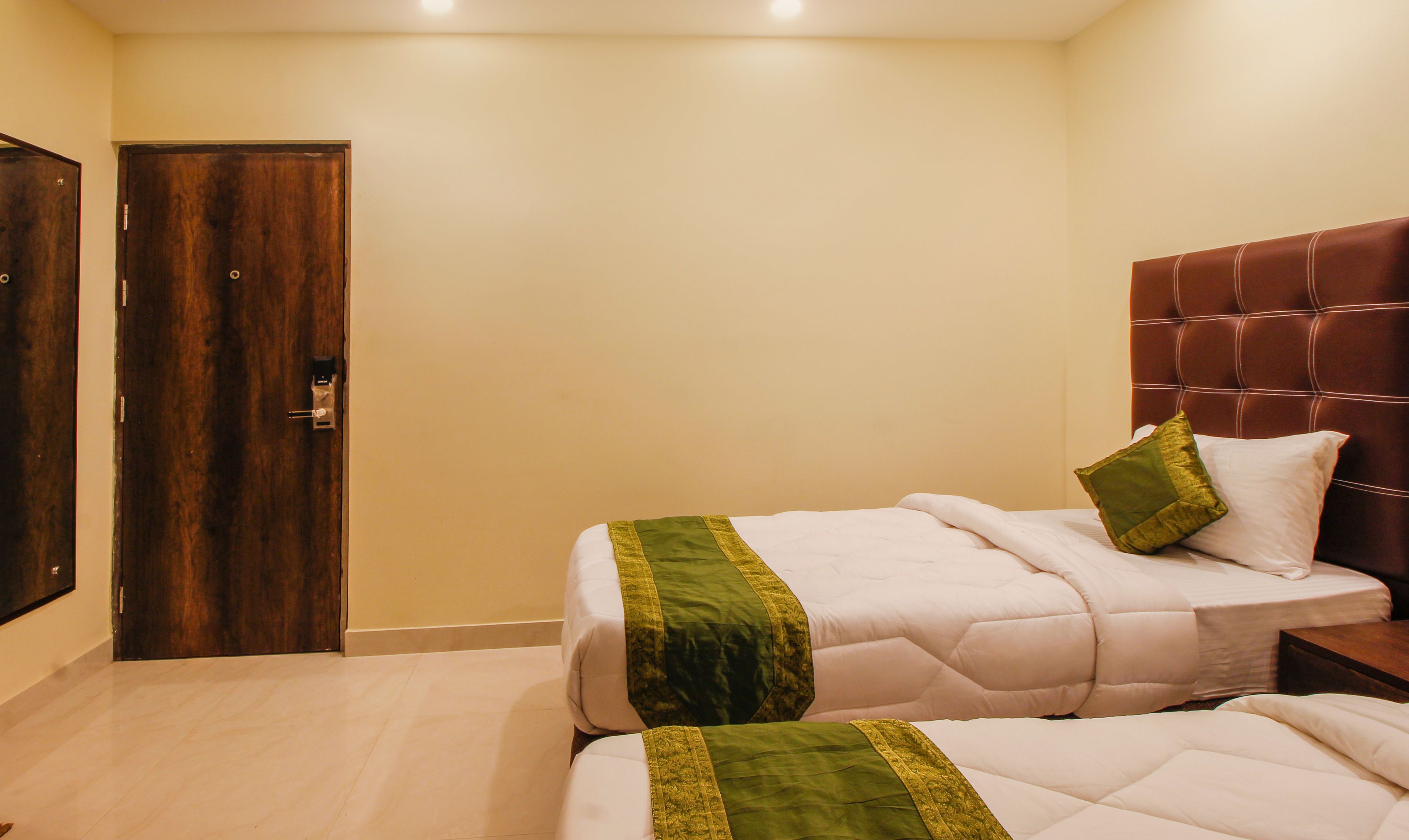 basic room | rollaway beds, free wifi