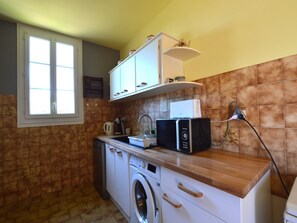 Refrigerador, microondas, parrilla de estufa y lavavajillas