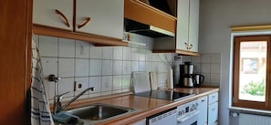 Frigorifero, forno, lavastoviglie