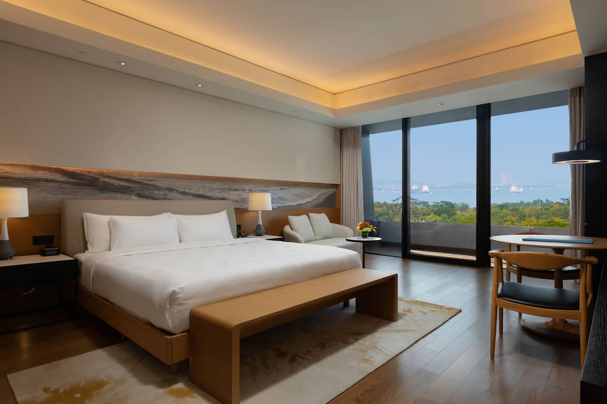 Kamar Double atau Twin Deluks | Minibar, brankas, meja kerja, dan ruang kerja ramah laptop