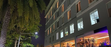 Ngoại thất
