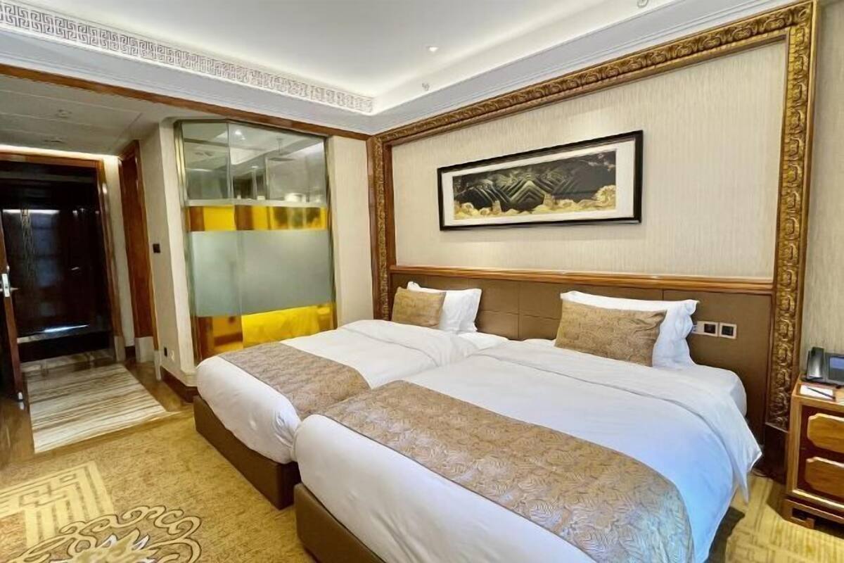 Minibar, in-room safe, desk, blackout curtains