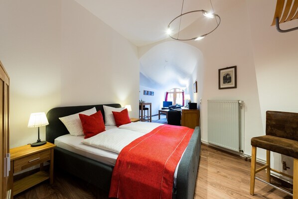 1 bedroom, in-room safe, iron/ironing board, travel cot