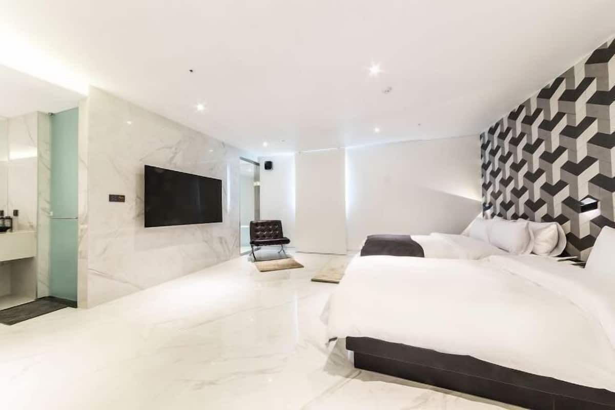 Hochwertige Bettwaren, Betten mit Memory-Foam-Matratzen