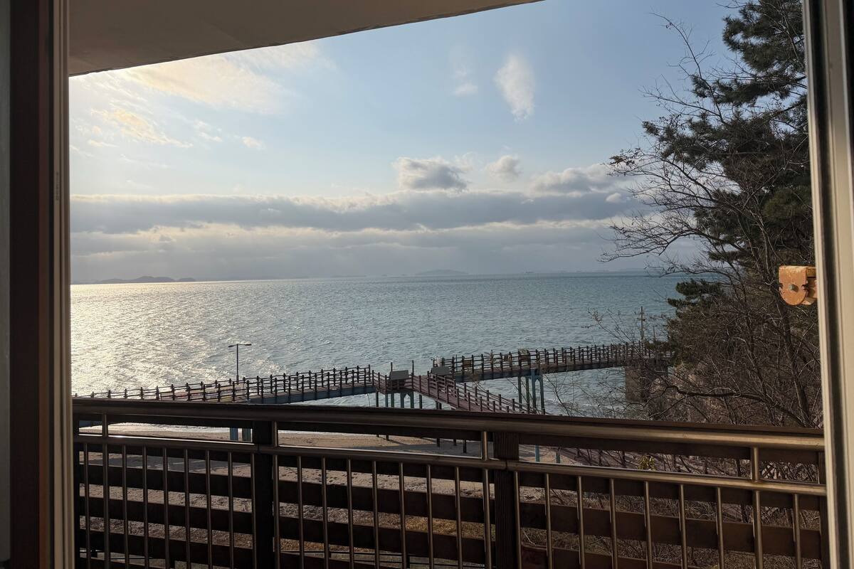 Kamar Premier, pemandangan pantai, menghadap pantai | 1 kamar tidur, Wi-Fi gratis, dan seprai linen