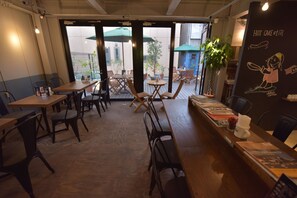 Cafe
