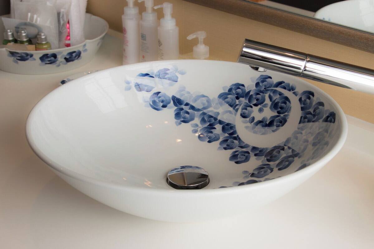 Bathroom amenities